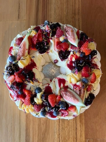 Pavlova Wreath