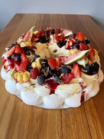 Pavlova Wreath